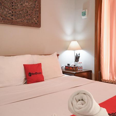RedDoorz near Mertasari Beach 2 Pesanggaran Exterior foto