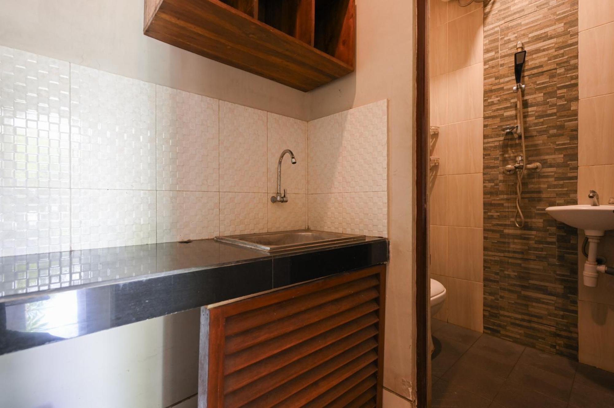 RedDoorz near Mertasari Beach 2 Pesanggaran Exterior foto